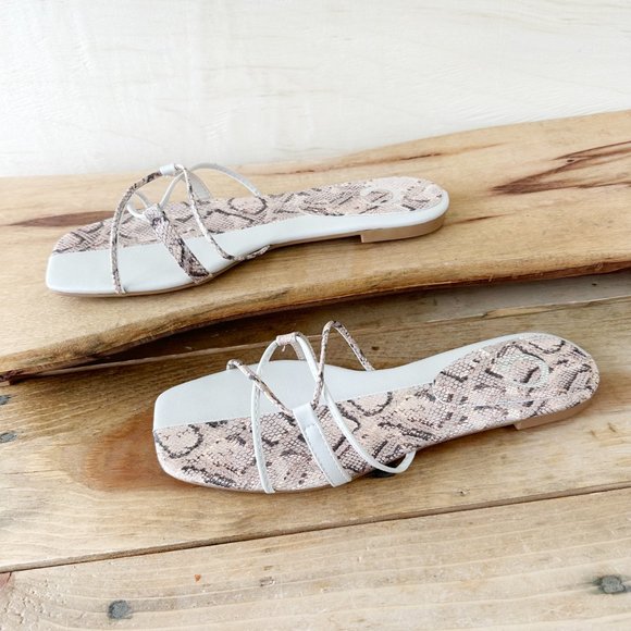NIB Journee Collection‎ Snake Pattern Vegan Sandals - 8 - Picture 4 of 11